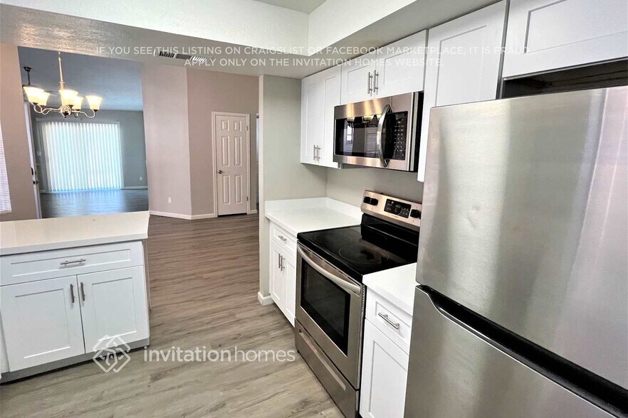 Building Photo - 3856 E Acoma Dr