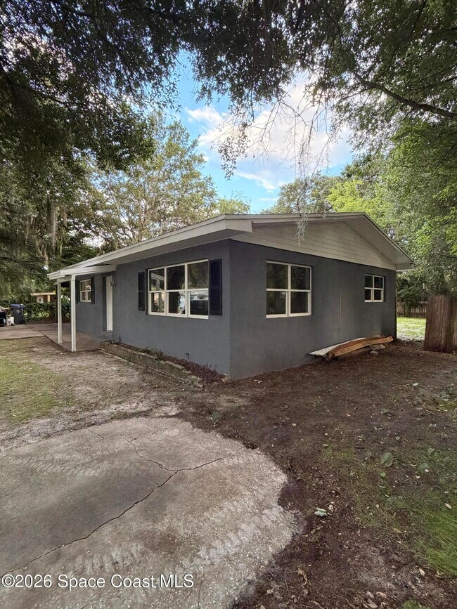Building Photo - 2309 Anna Dr