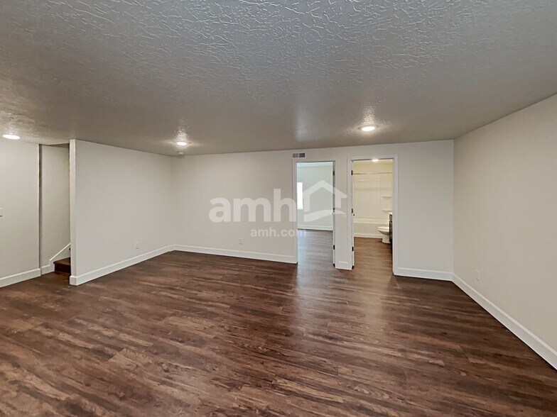 Building Photo - 7377 S Copper Rim Dr
