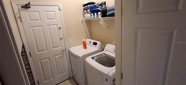 Building Photo - 500 Orista Dr