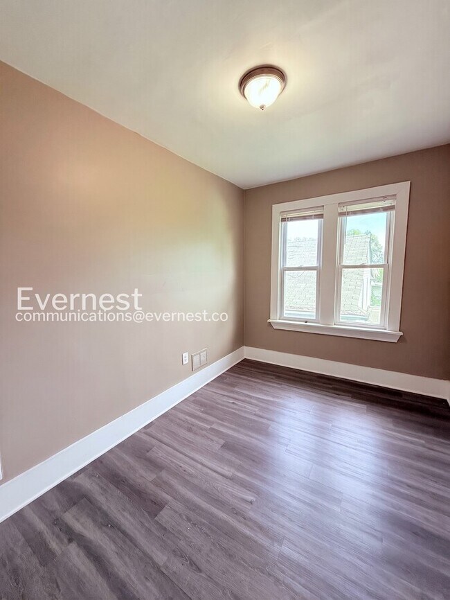 Building Photo - 2541 Monterey St
