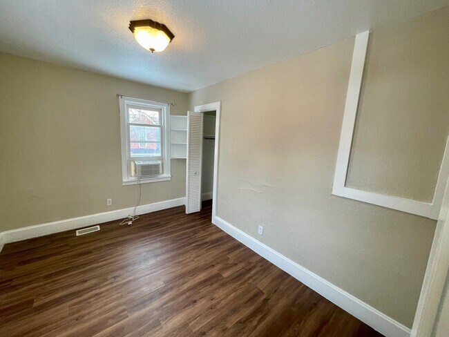 Building Photo - 5007 W 43rd Ave