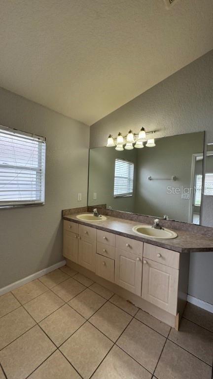 Building Photo - 2916 White Cedar Cir