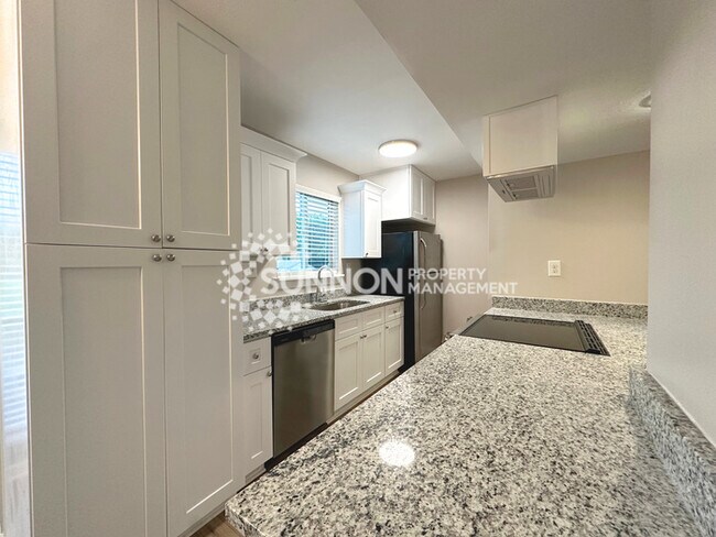 Building Photo - Completely Remodeled 2BR 2BA Condo