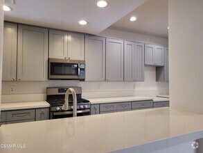 Building Photo - 510 Sonata Way
