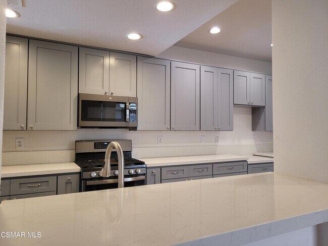 Primary Photo - 510 Sonata Way