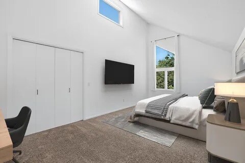 upstairs bedroom - 218 Shore Acres Rd