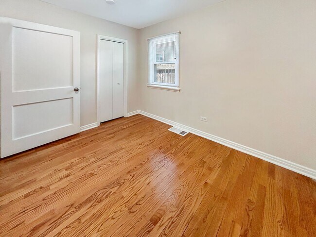 Building Photo - $0 DEPOSIT OPTION! UNIVERSITY PARK/DU, BEAUTIFUL RANCH HOME, 3 CAR GARAGE, HARDWOOD FLOORS, SOLAR...