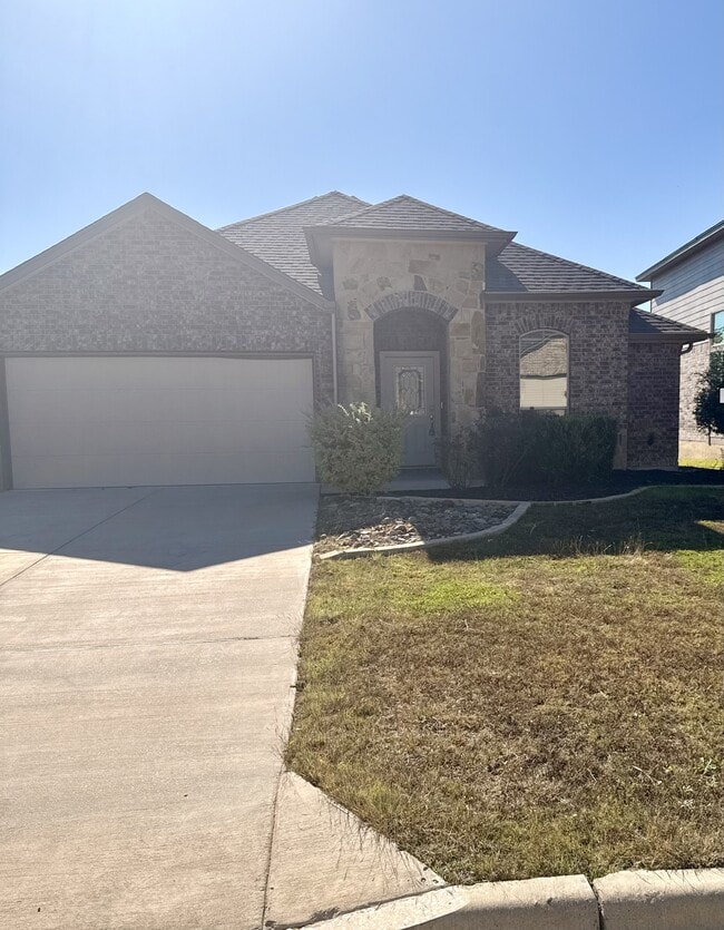 Building Photo - 263 Bainbridge Rd