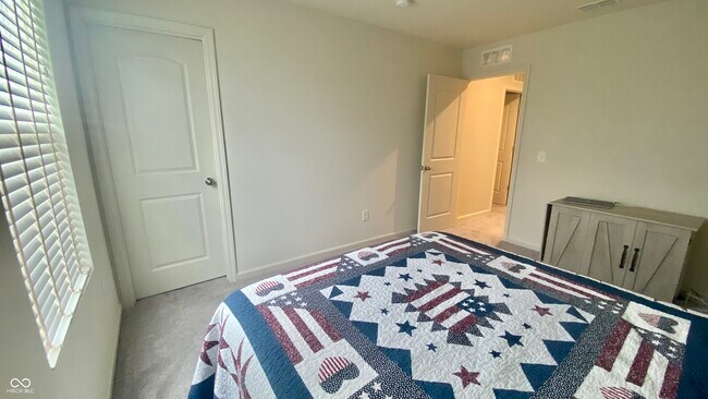 Building Photo - 4081 Lotus St