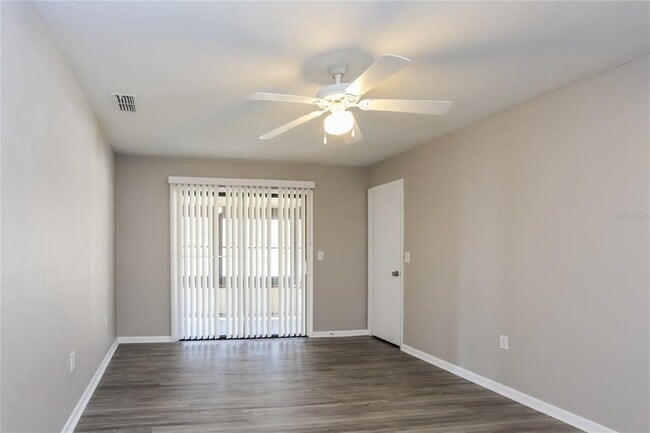 Building Photo - 609 Willow Run