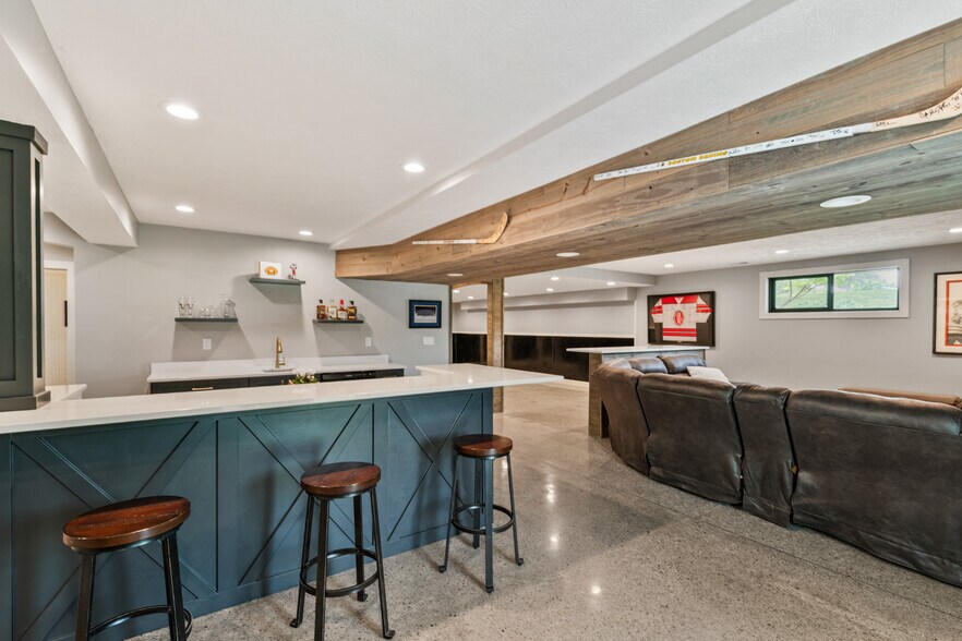 Building Photo - 4606 S 184th Plz