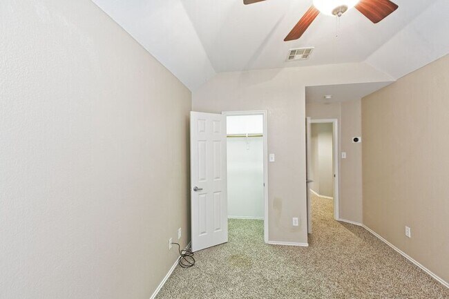 Building Photo - 1201 Rain Fern Dr