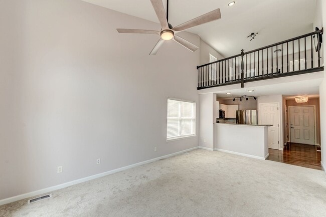 Building Photo - Gorgeous Updated 3 Bed 3 Bath Home Garage