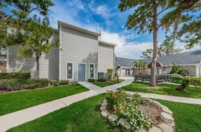 Building Photo - 1400 Gandy Blvd N