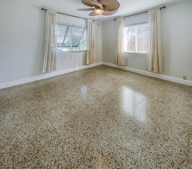 Building Photo - 1331 North N Street