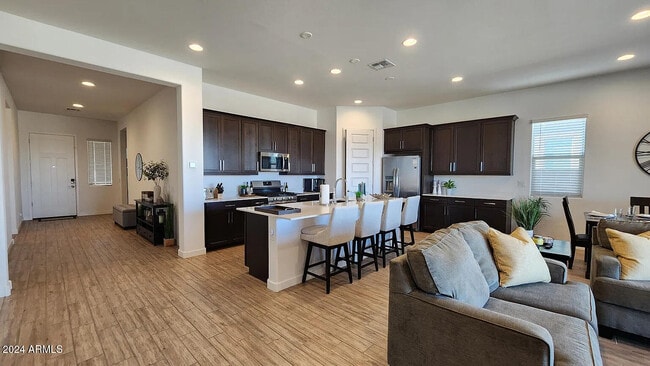 Building Photo - 2874 E Magdalena Dr