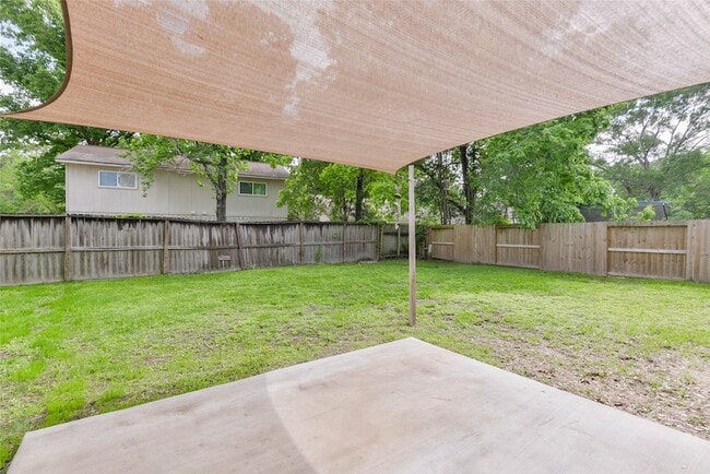 Building Photo - 28302 Doverbrook Dr
