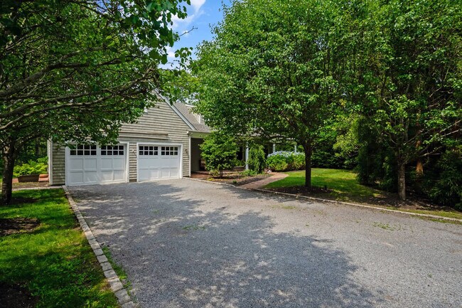 Building Photo - 11 The Pkwy