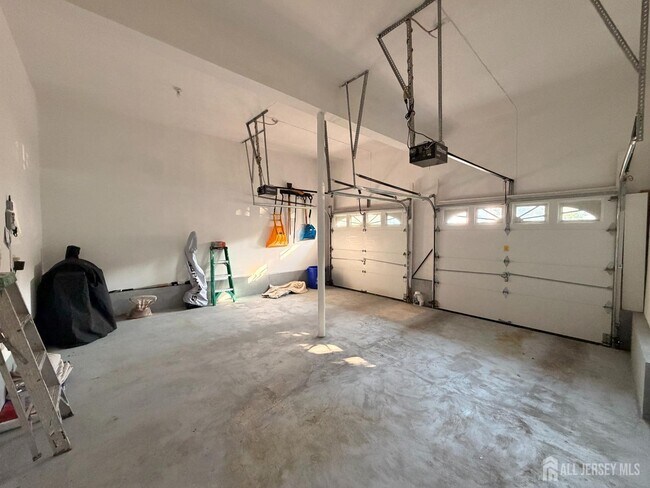 Building Photo - 87 Timberhill Dr