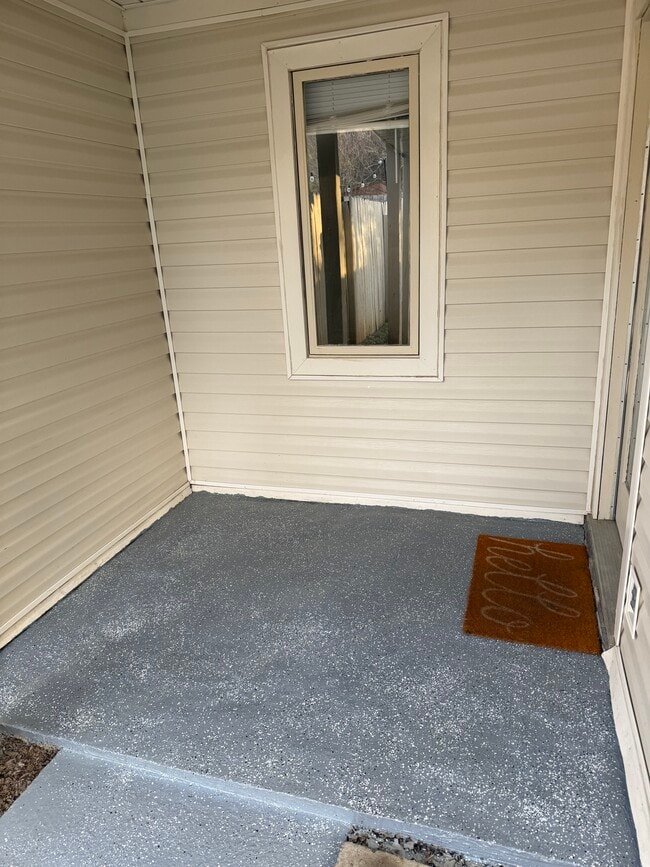 Building Photo - 403 Hobbs Rd SE