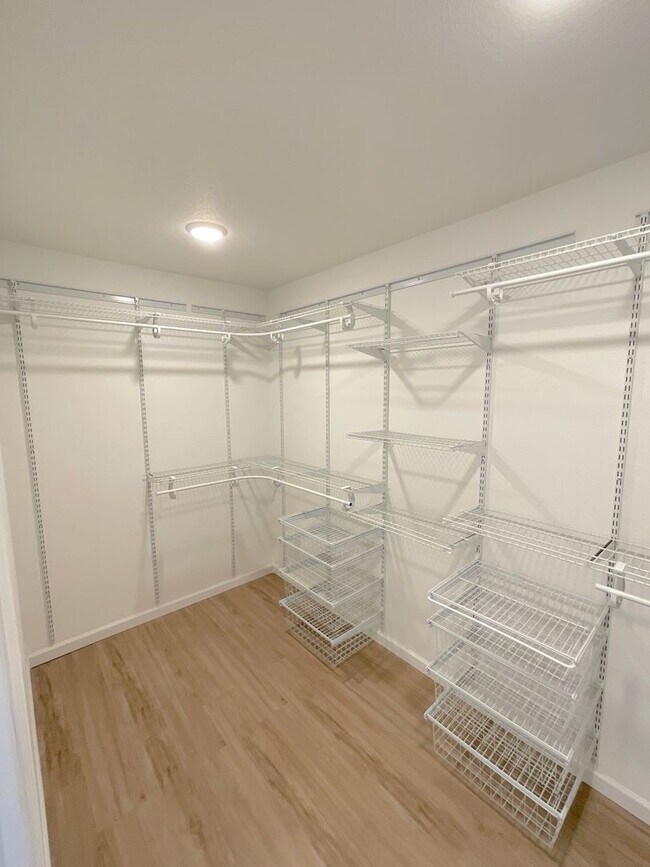 Building Photo - 3 Bedroom Townhome Available Near Voyager Pkwy & Interquest Pkwy!