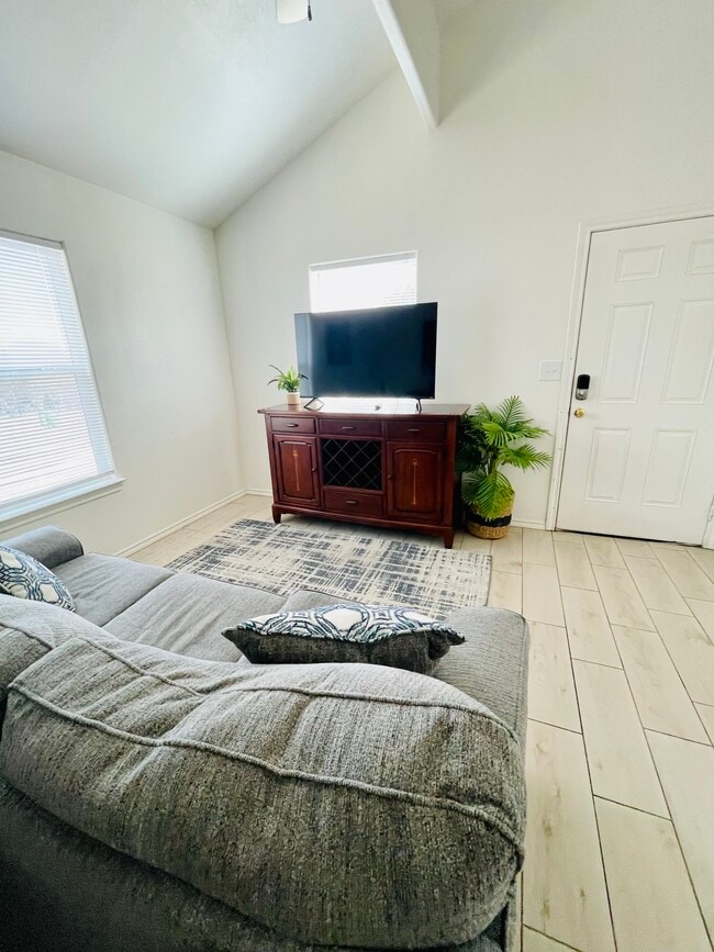 814 Pecos River Dr 814 Pecos River Dr Granbury TX 76048 Apartment