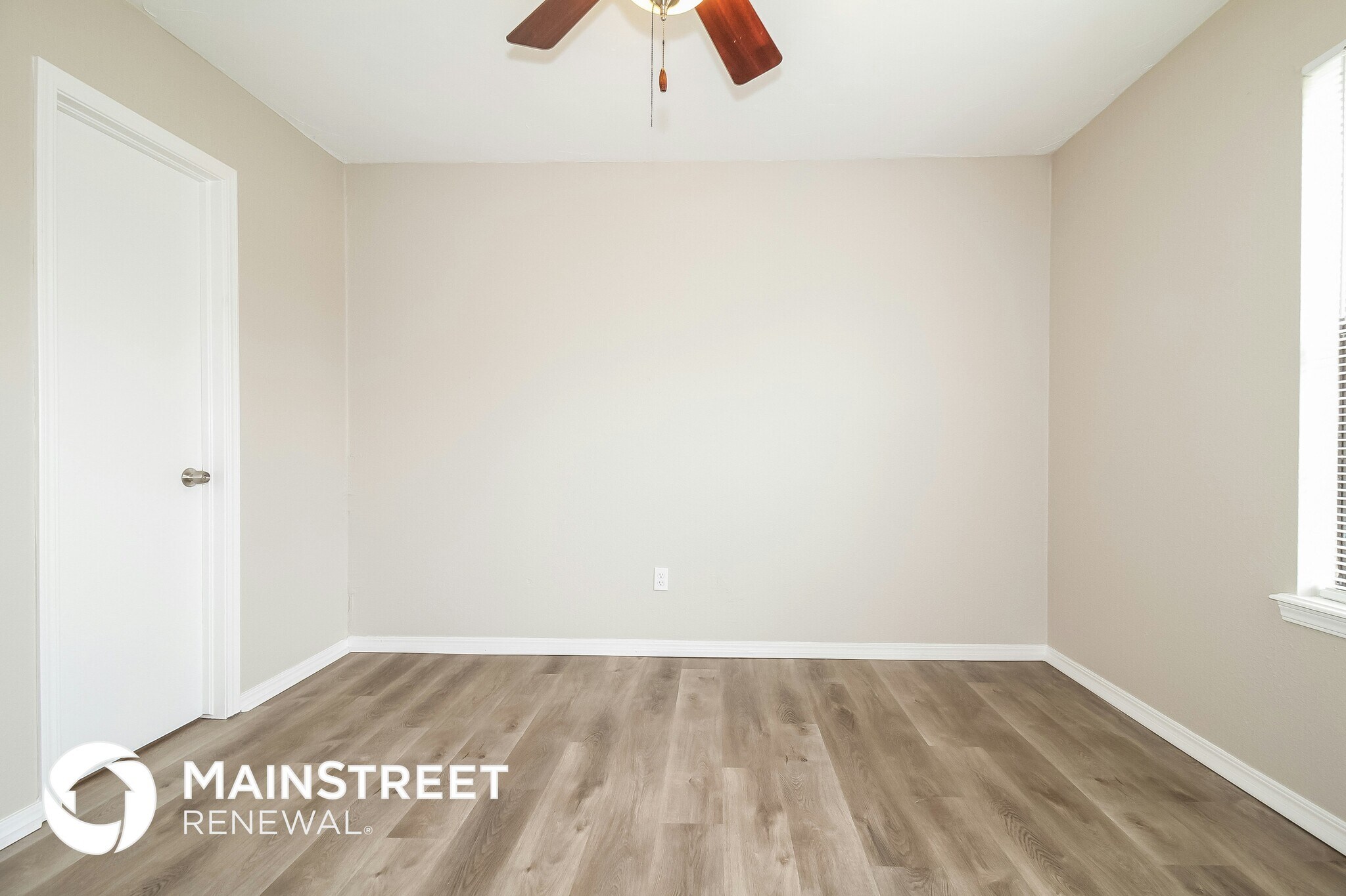 Building Photo - 5513 Cloverlawn Dr