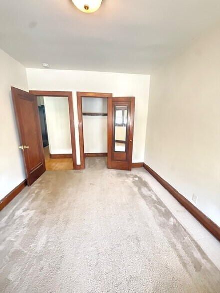 Building Photo - 1203 E Brady St