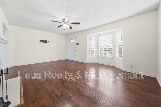 Building Photo - 1361 Jenny Ln