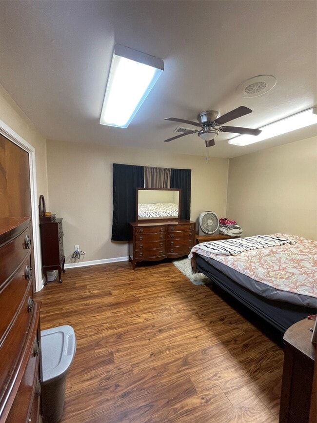 Building Photo - 2301 TX-19