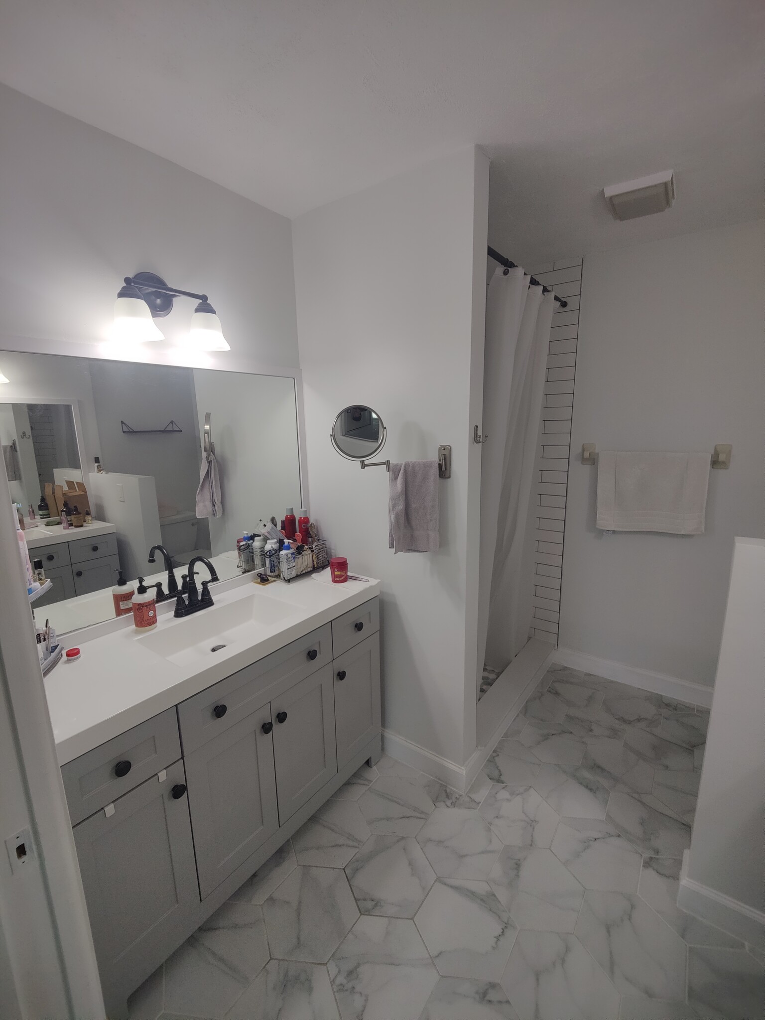 Double vanity bathroom - 6531 SE Federal Hwy