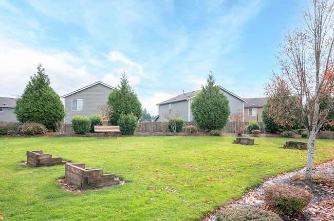 Building Photo - Welcome to Ridgeview Estates – Spacious Home with a Fenced Yard!