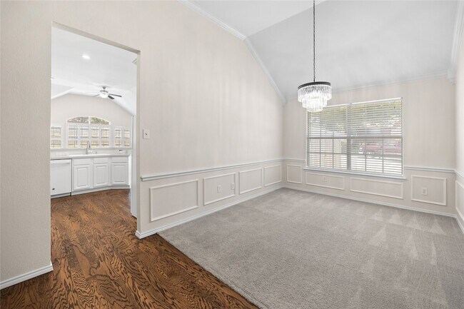 Building Photo - 2120 Crestlake Dr