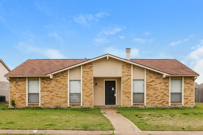 Building Photo - 616 Prairie Ln