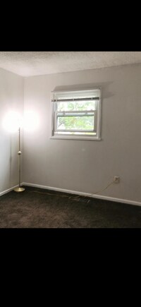 Building Photo - 399 Cedarwood Ct