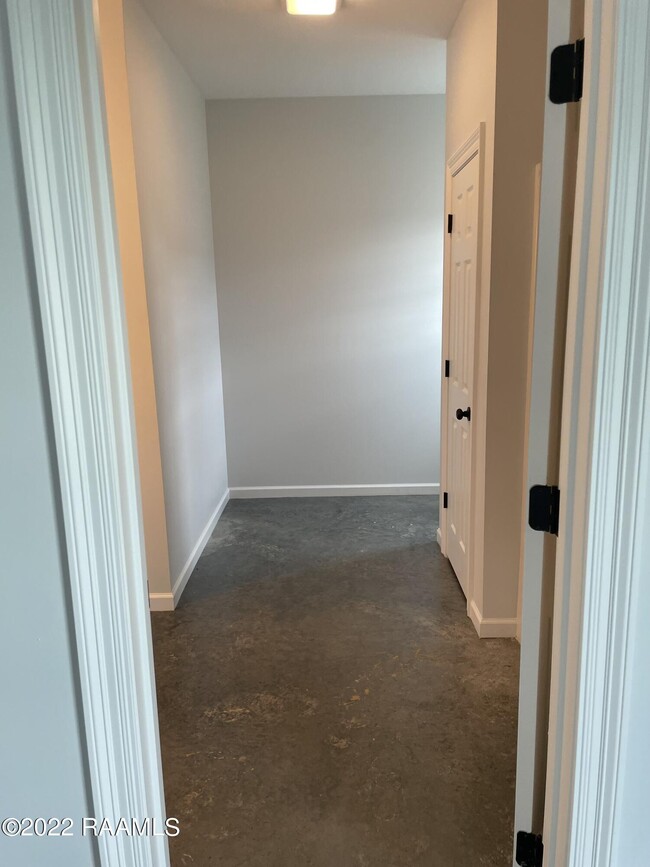 Building Photo - 237 Le Village Loop