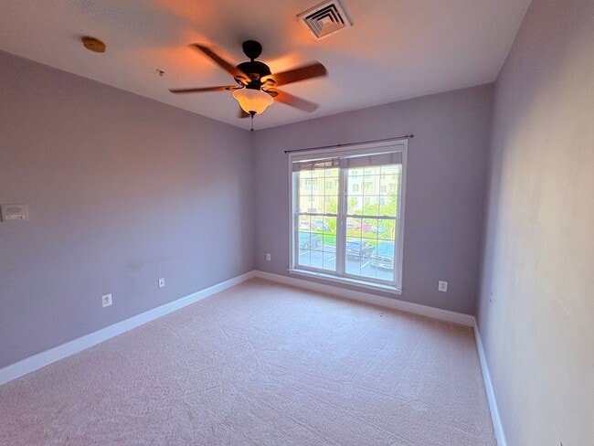 Building Photo - POTOMAC CLUB - TOWNHOUSE CONDO