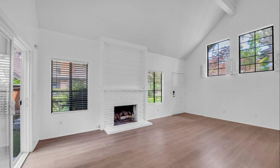 Living Room - 2438 Brittany Woods Ln