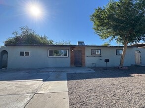 Building Photo - Spacious and Affordable Needles Ca home