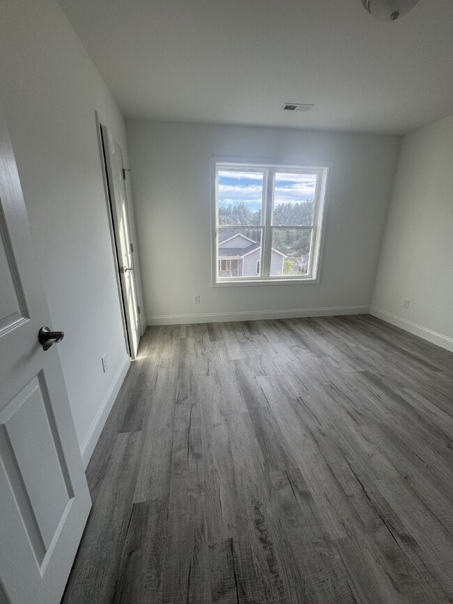 Building Photo - 203 Quinn Hill Ln