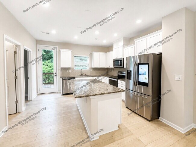 Building Photo - 2407 Lazette Dr