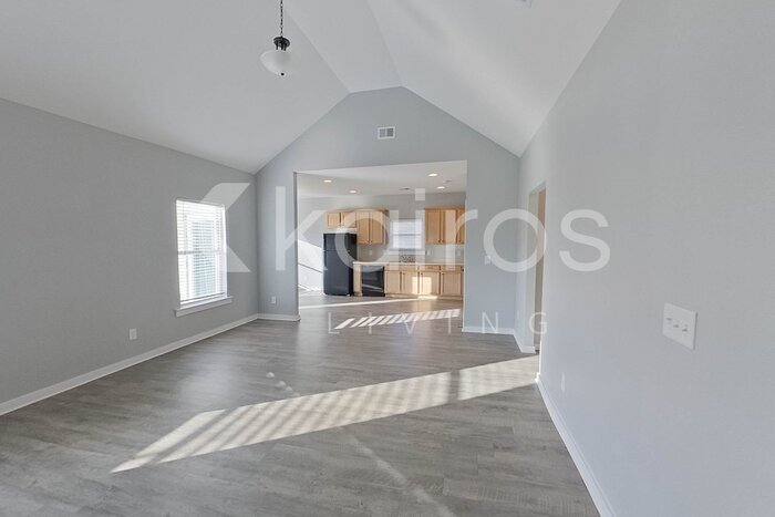 Building Photo - 151 Bates Ln