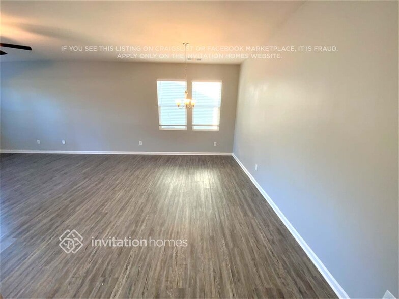 Building Photo - 4921 Fawnwood Dr