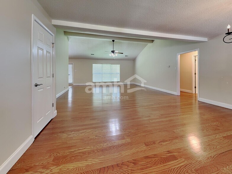 Building Photo - 721 Mize Farm Ct