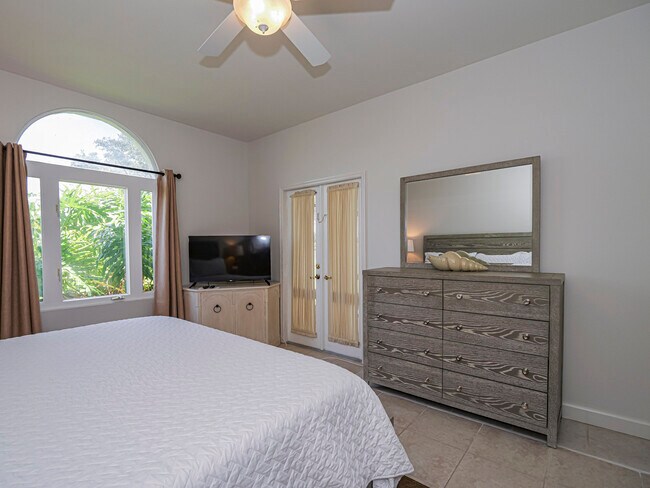 Building Photo - 5035 Harmony Cir