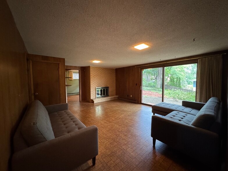 Walkout basement - 4007 Grimes Ave S
