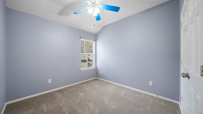 Building Photo - 213 Mesa View