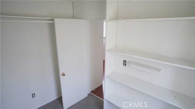 Building Photo - 214 E 92nd St