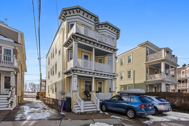 Building Photo - 185 Savin Hill Ave